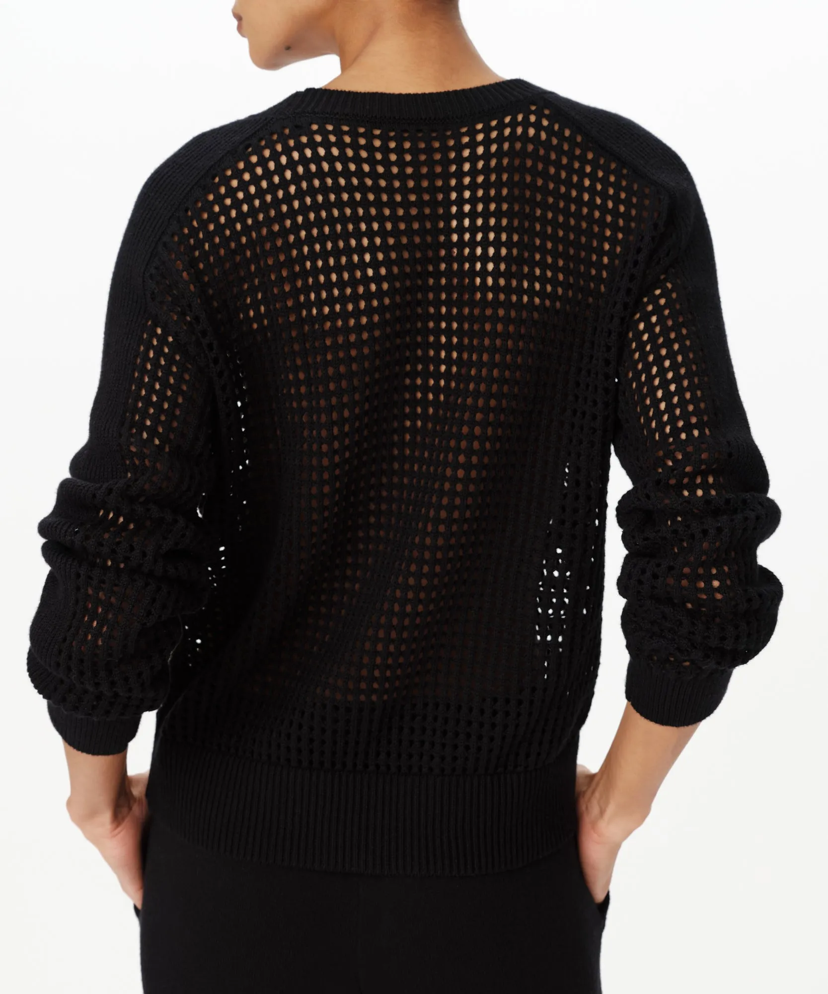 Cotton Cashmere Mesh Stitch V-Neck Sweater - Black